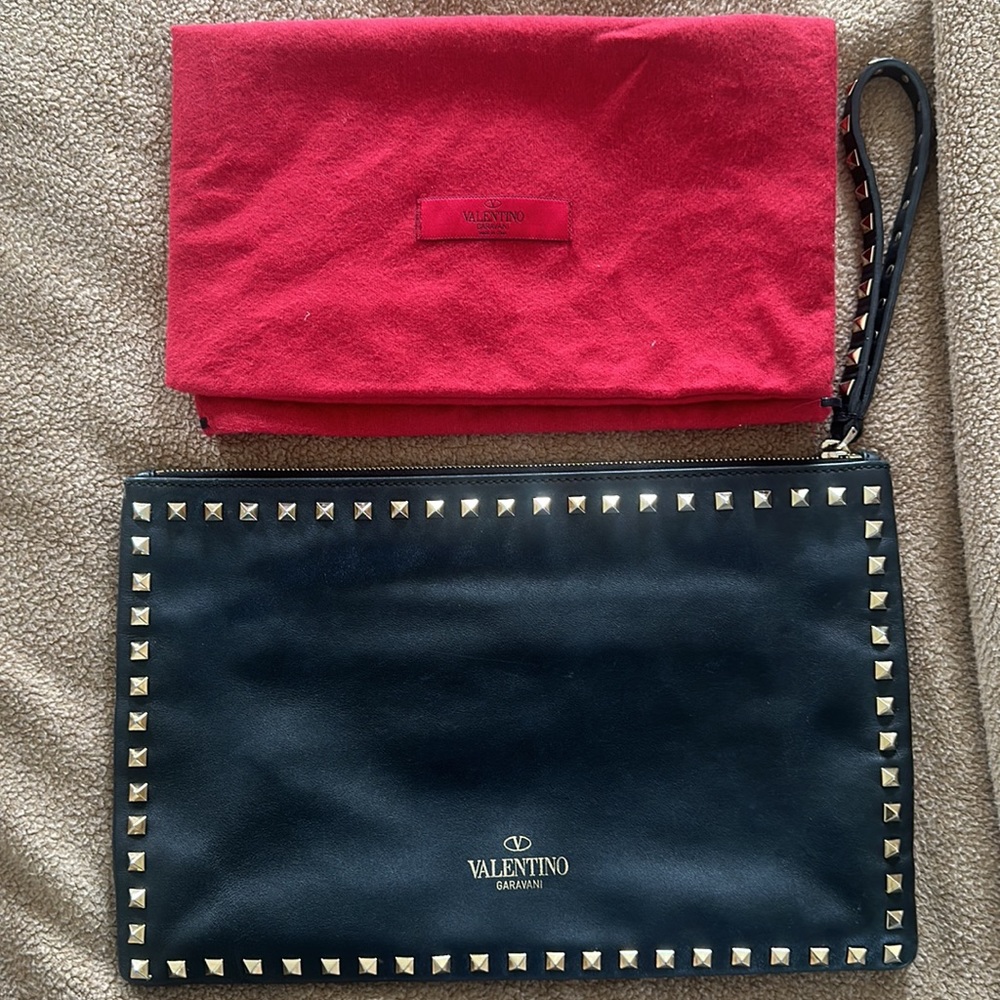 VALENTINO Rockstud clutch/Wristlet